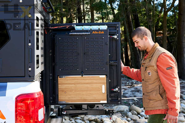 Alu-Cab Canopy Camper Rear Door Kitchen (Deluxe) Op Aanvraag