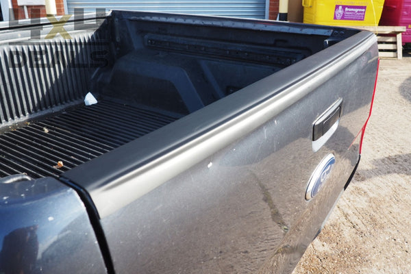 Protection De Hayon Adhésive Pour Ford Ranger Et Raptor (à Partir De 2012) - En ABS Composite Antidérapant